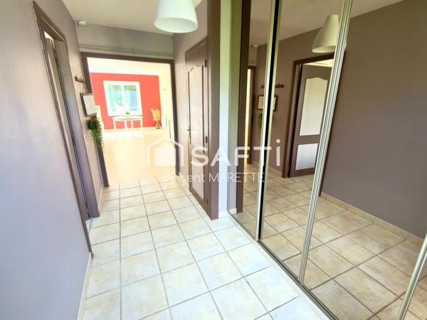 Comme une maison, avec les avantages d'un appartement, découvrer ce beau duplex à Villers-sous-St Leu !!