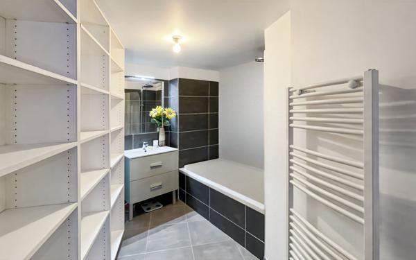 Appartement à vendre    3 pièces • 57,37 m2 Antibes