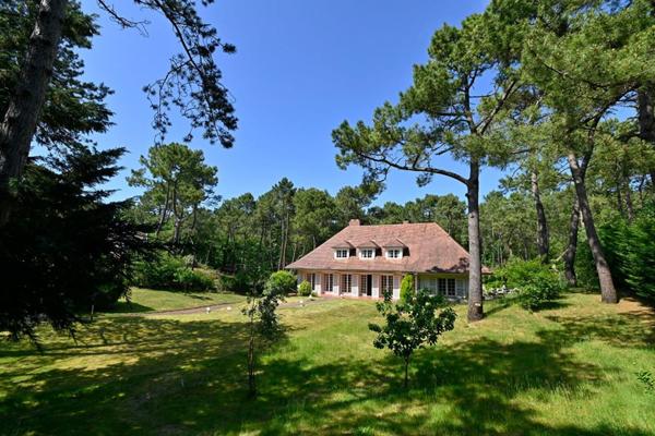 MAGNIFIQUE  VILLA PROCHE DU TOUQUET