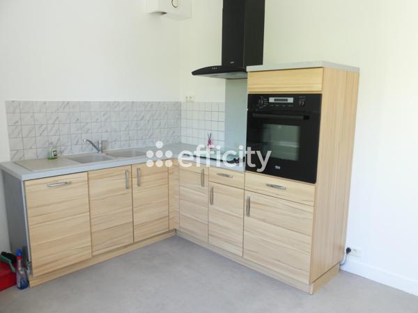 Appartement
         3 pièces
        - 71 m² 164 300 € *