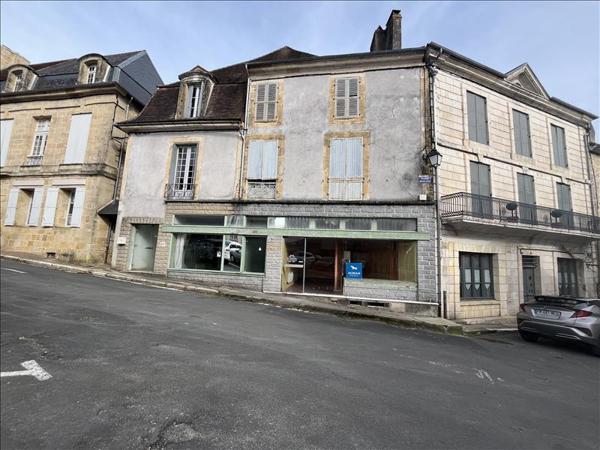 Immeuble à vendre |  Excideuil |  333 m²