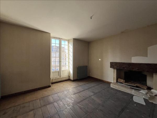 Immeuble à vendre |  Excideuil |  333 m²