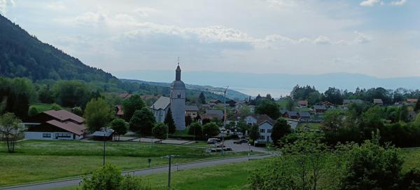 Charmant 2 Pièces de 40m² Sud avec 2 Balcons et Vue Panoramique sur le Lac Léman