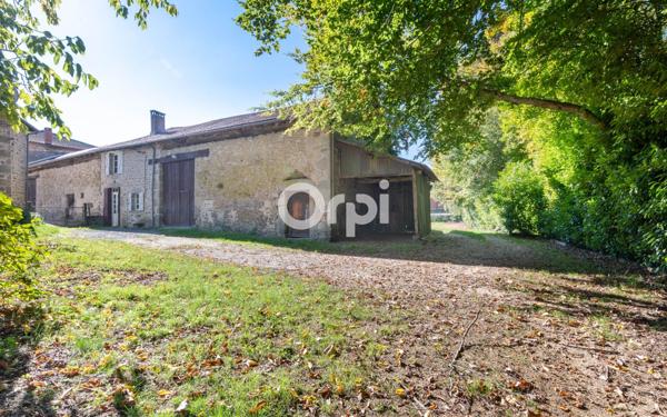 Maison à vendre    3 pièces •  La Chapelle-Montbrandeix