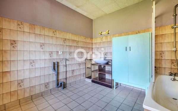 Maison à vendre    3 pièces •  La Chapelle-Montbrandeix