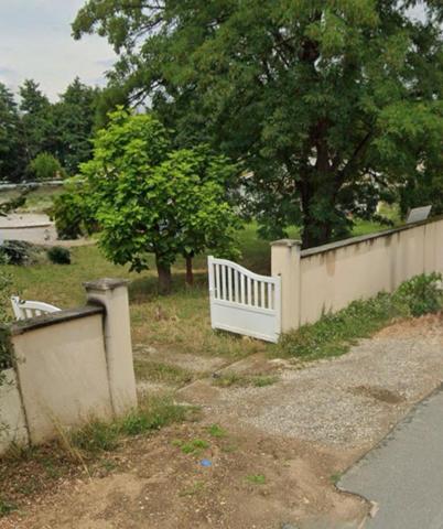 Terrain viabilisé de plus de 1250 m²