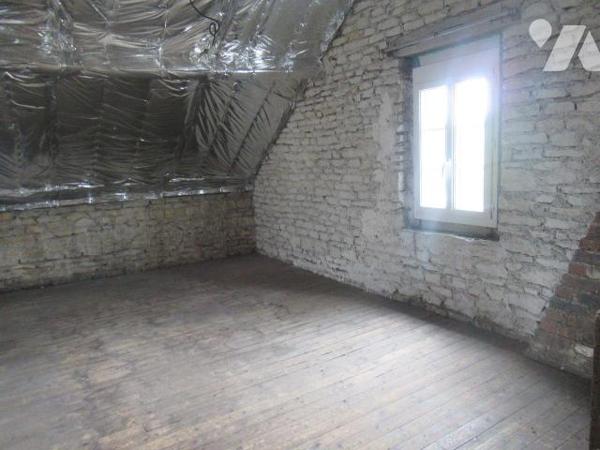 A Vendre à Sainte Savine idéalement situé proche des commerces. A découvrir cette maison en bri...
