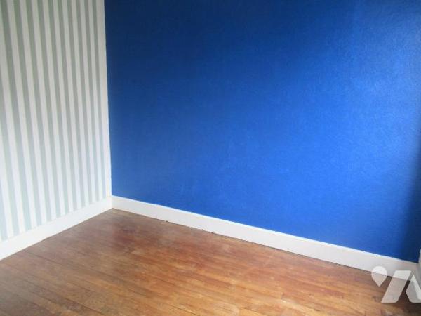 A Vendre à Sainte Savine idéalement situé proche des commerces. A découvrir cette maison en bri...