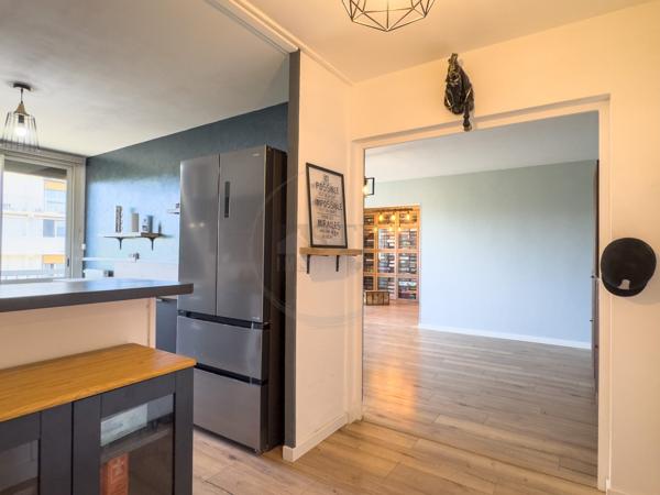 Appartement 3 chambres de 97m2 avec balcon et cave
