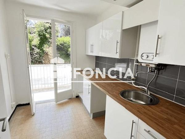 Location Appartement 4 pièces 67.87 m² - 307 MONTEE DES GRIMONDS St Laurent Du Var 06700