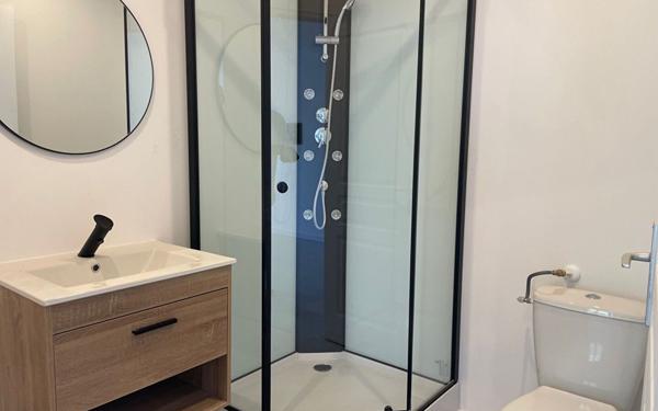 Appartement à louer    1 pièce •  Saint-Étienne