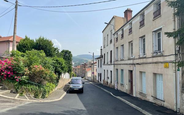 Appartement à louer    1 pièce •  Saint-Étienne