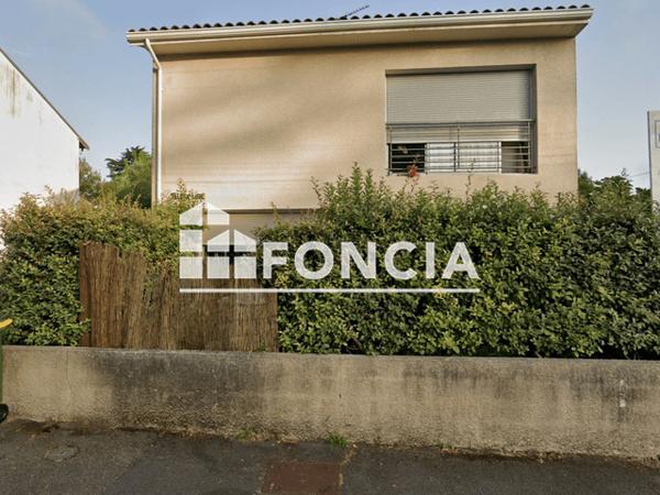 Location Studio 24 m² - 39 RUE RENE VACHE Talence 33400