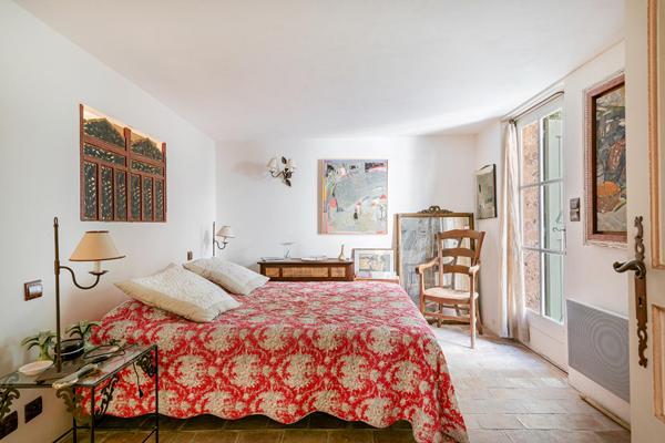 L’Art de Vivre au Coeur du Village : Ensemble Unique à Moustiers-Sainte-Marie