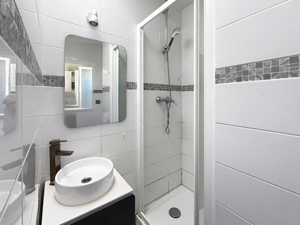 IMMEUBLE DE RAPPORT – 3 LOGEMENTS LOUÉS – CENTRE-VILLE DE SABLÉ-SUR-SARTHE
