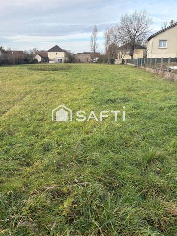 TERRAIN DE 1500 M2