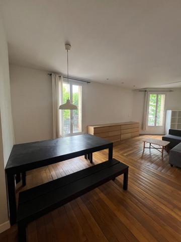 GRAND STUDIO AVEC COIN NUIT - rue Marcelin Berthelot - Meublé