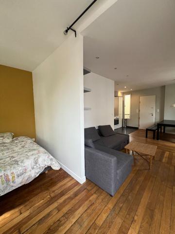 GRAND STUDIO AVEC COIN NUIT - rue Marcelin Berthelot - Meublé