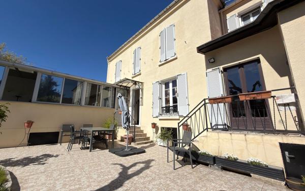 Maison à vendre    5 pièces • 131 m2 Saint-Maur-des-Fossés