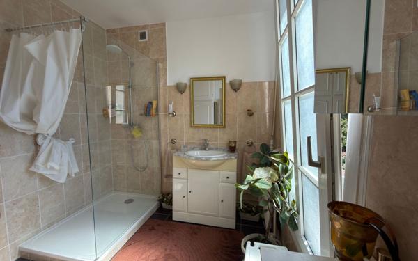 Maison à vendre    5 pièces • 131 m2 Saint-Maur-des-Fossés