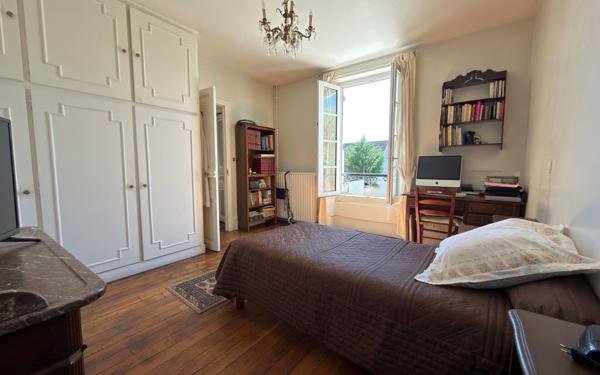 Maison à vendre    5 pièces • 131 m2 Saint-Maur-des-Fossés