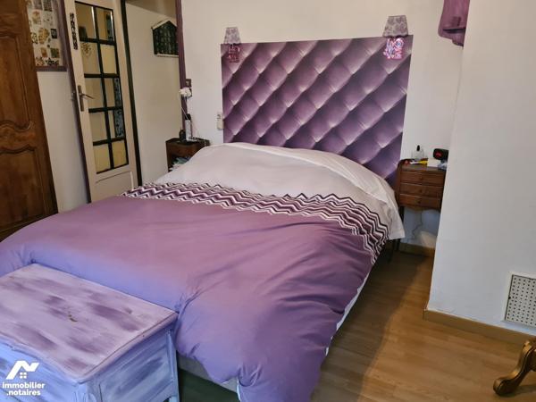 DOUDEVILLE, immeuble mixte libre, professionnel et habitation 3 chambres, accès indépendant,