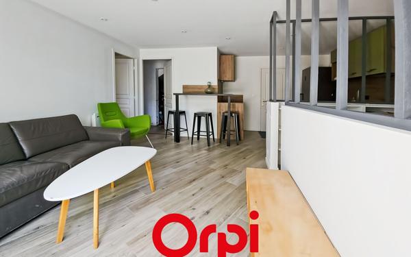 Maison à vendre    6 pièces • 160 m2 Saint-Cyr-sur-Mer