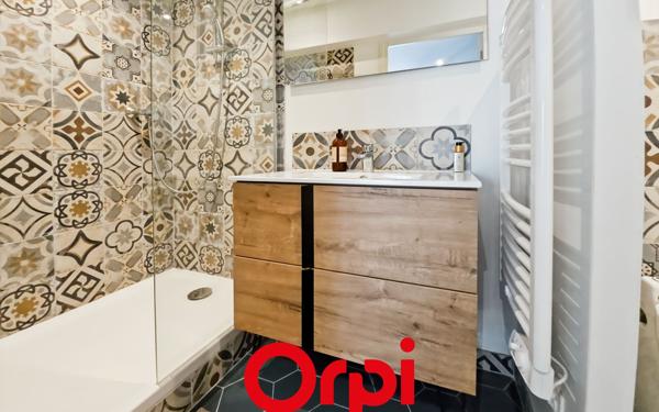 Maison à vendre    6 pièces • 160 m2 Saint-Cyr-sur-Mer