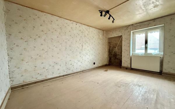 Maison à vendre    6 pièces • 176 m2 Lamarche-sur-Saône