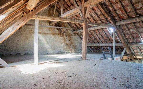 Maison à vendre    6 pièces • 176 m2 Lamarche-sur-Saône