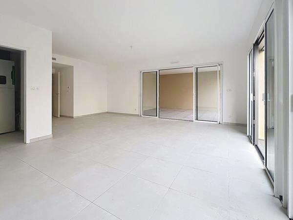 T3 RdC 78 m2 avec jardin ! Au calme