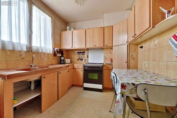 Appartement à vendre à Aubervilliers en Seine-Saint-Denis (93300), ref : AUBERVILLIERS 4P   
Mairie d'Aubervilliers