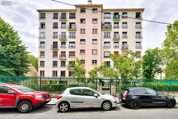 Appartement à vendre à Aubervilliers en Seine-Saint-Denis (93300), ref : AUBERVILLIERS 4P   
Mairie d'Aubervilliers