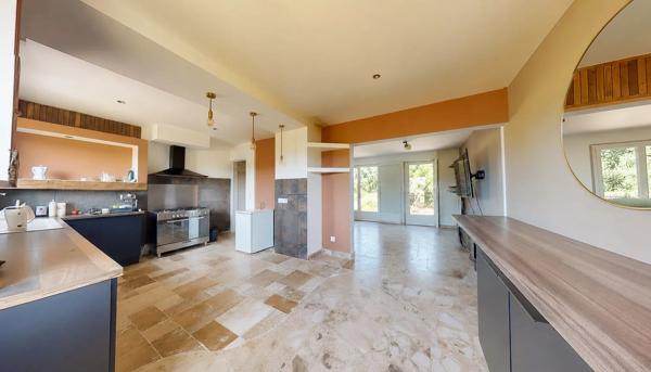 Vente                                                      Maison
                        
                     3 pièces                      73 m2                     à Saint-Prest