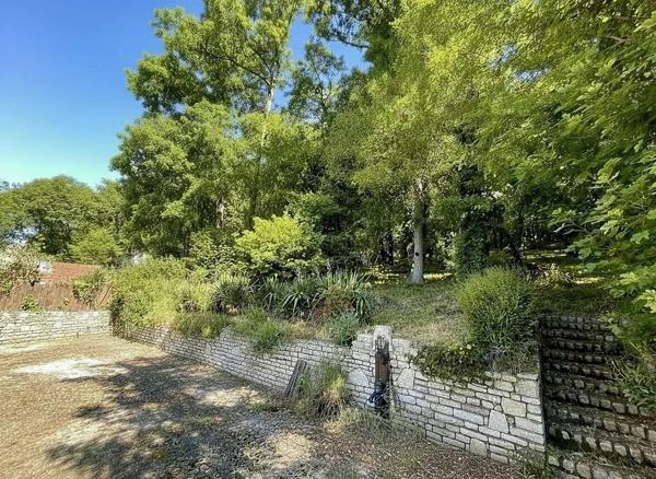 Vente                                                      Maison
                        
                     3 pièces                      73 m2                     à Saint-Prest