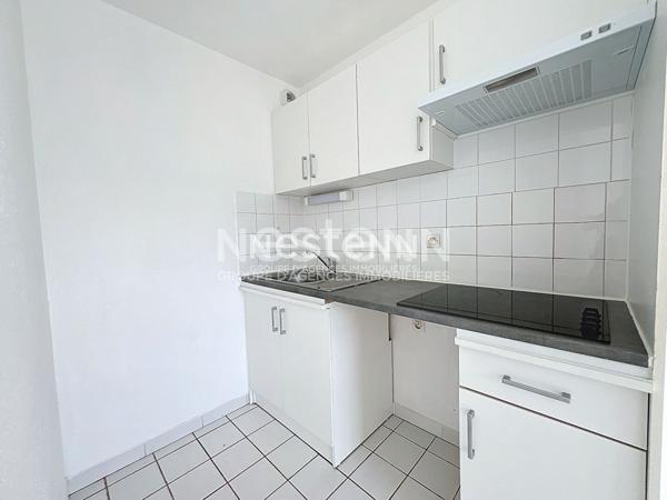 FRONTIGNAN-PLAGE, APPARTEMENT T2 DE 31 M2 ET PARKING DANS UNE RESIDENCE AVEC PISCINE EN BORD DE PLAGE ET PARKING PRIVE A VENDRE