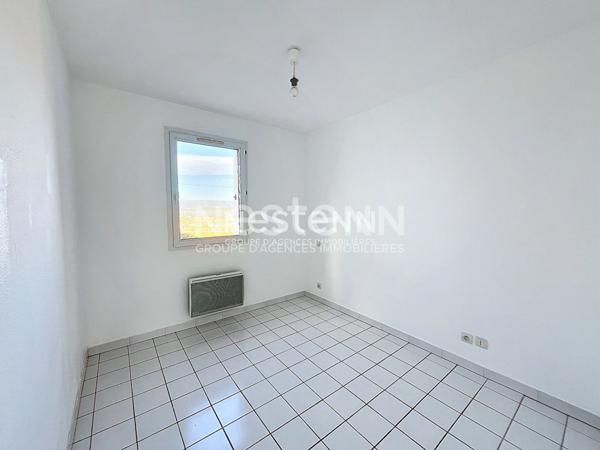 FRONTIGNAN-PLAGE, APPARTEMENT T2 DE 31 M2 ET PARKING DANS UNE RESIDENCE AVEC PISCINE EN BORD DE PLAGE ET PARKING PRIVE A VENDRE