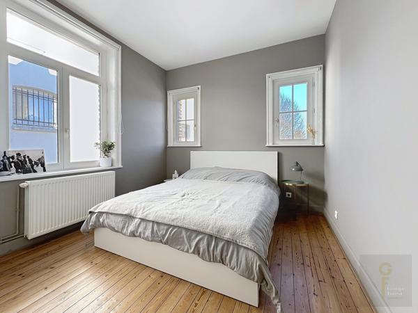 Duplex avec terrasse et 4 chambres proche Gares