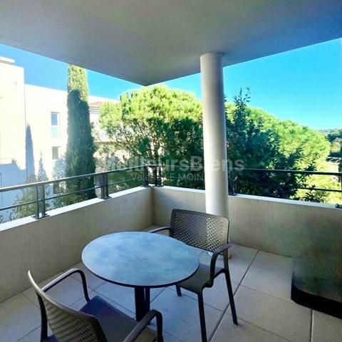 Fréjus/St Raphaël- Appartement T2 belle terrasse et parking dans résidence sécurisée récente