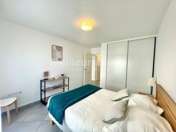 Fréjus/St Raphaël- Appartement T2 belle terrasse et parking dans résidence sécurisée récente