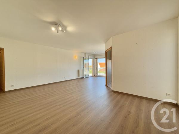 Appartement F4 à vendre  5 pièces - 101,20 m2 YZEURE - 03