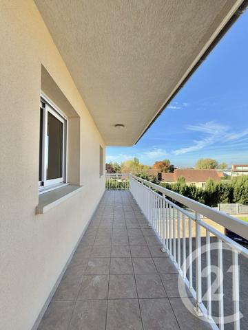 Appartement F4 à vendre  5 pièces - 101,20 m2 YZEURE - 03