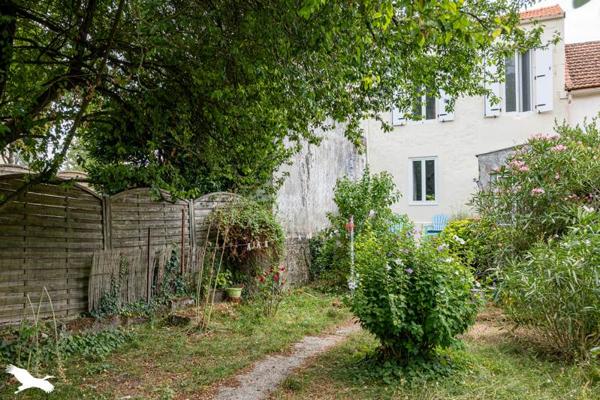 Maison à vendre |  Saintes |  4 pièces | 79 m²