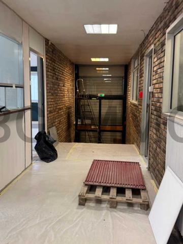 Location / Local Commercial