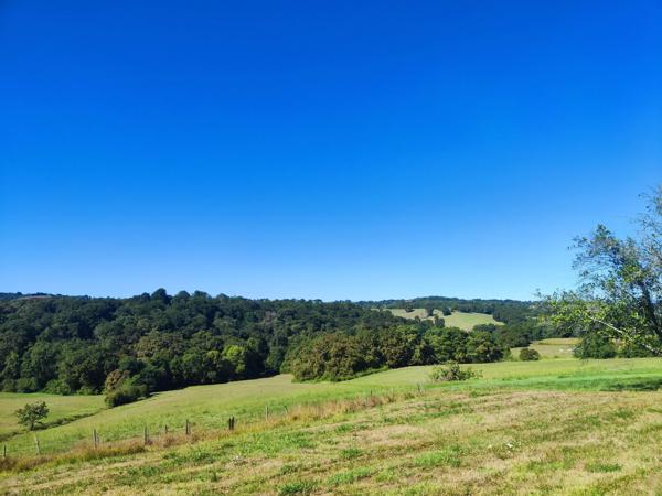 Ferme du XVIIIe siècle avec 16 hectares de terrain