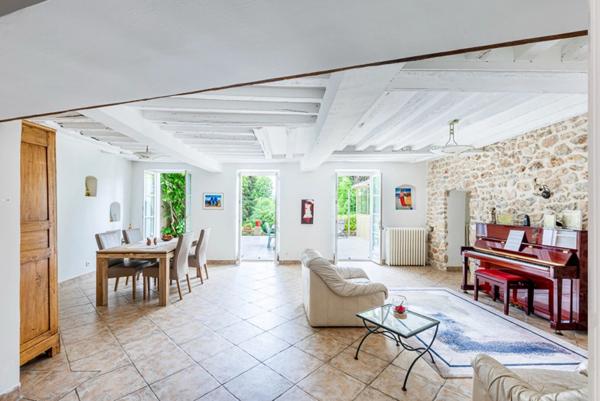 MAISON de 235 m² habitables sur jardin clos de 1 100 m² à vendre à Triel sur Seine (78)