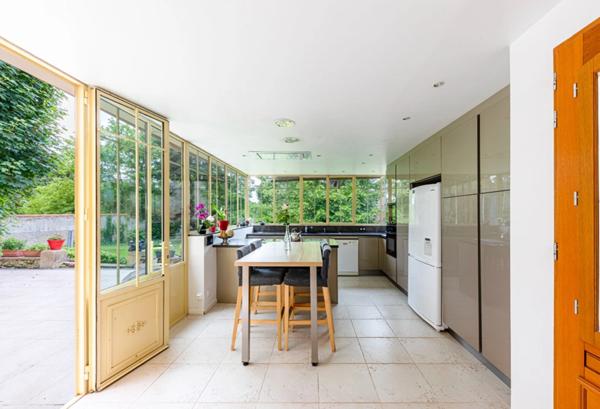 MAISON de 235 m² habitables sur jardin clos de 1 100 m² à vendre à Triel sur Seine (78)