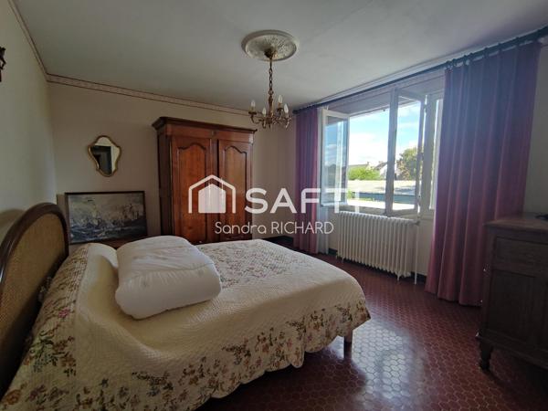 MAISON FAMILIALE, 4 CHAMBRES, BUREAU ET GARAGE
