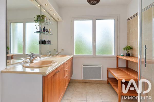 Maison à vendre 7 pièces 168 m² Osny