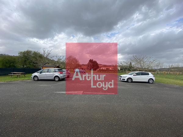 À VENDRE ? Ensemble de bureaux d'environ 980 m² dans une zone d'activités stratégique